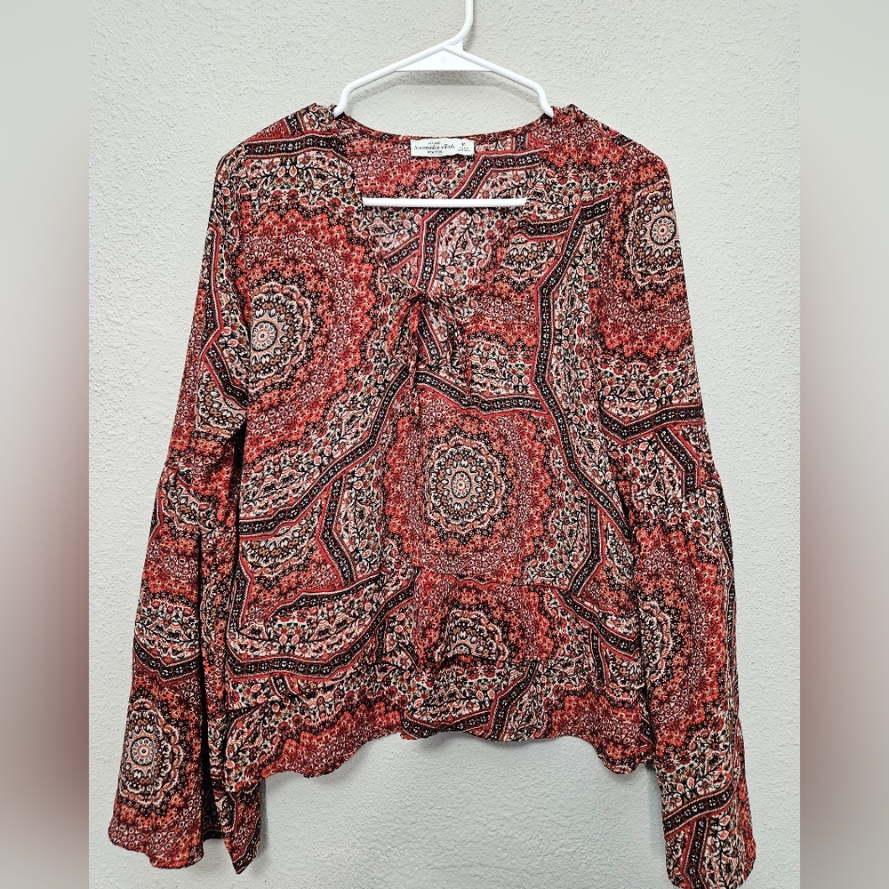 Abercrombie And Fitch Medium Tie V Neck Bell Flare Sleeve Boho 70s Blouse Top